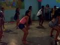 muito maneiro as garotas dançando