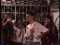 Serpa hipnotizado hace el Baile del Perrito Serpa hipnotizado hace el Baile del Perrito