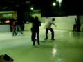 bailando @ pista de patinaje