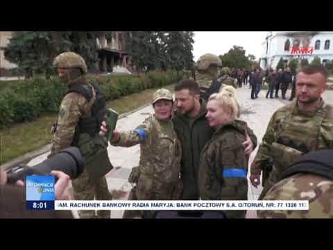 Prezydent Ukrainy odwiedził miasta w obwodzie charkowskim, wyzwolone spod okupacji Rosji