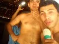 este v�deo foi feito na praia de ponta do mel, na casa de gilvanzin, neste voc� pode presenciar uma turma de amigos vivendo literalmente o carpem diem com jesus cristo. na �poca a turma, colegas s.a, tinha poucos associados, hoje os colegas s.a ja ultrapassam mais de um milh�o de amigos em todo o brasil(at� parece!). no v�deo: 
-reporter: johnetw rocha
-camera 1: gilvanzin
-camera 2: -----
-camera 3: -----
-entrevistados: alexandre pereira, bruno mycael, zenilton pereira, jana�na pereira, ezequiel mello(estava solteiro na �poca!), lidiane aquino, victor de seilahuq, breno de bira, marta de evileno(m�e de lidiane). acho que � s�!