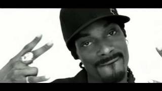 Snoop Dogg and Pharrell - Drop It Like It\'s Hot video