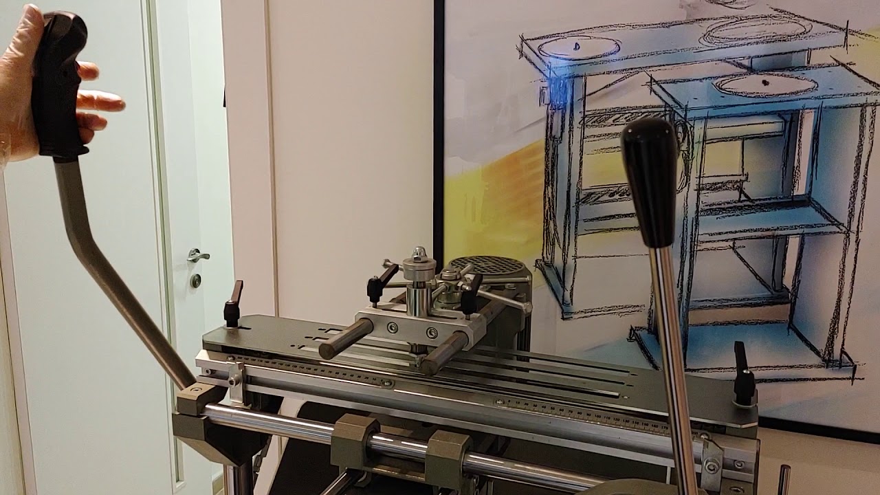 כרסומת פנטוגרף פניאומטית 3 ראשים תוצרת איטליה דגם COPIA380T3