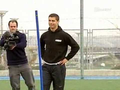 Cristiano Ronaldo entrena con Periodistas de todo el Mundo