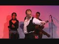 Video de mi farruca (junio 2007, Amsterdam). Cante: Rens, Guitarra: Bart, Cello: Djoeke, Baile: Eduardo.