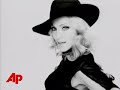 Madonna Gives It 2 the Cameras Madonna Gives It 2 the Cameras