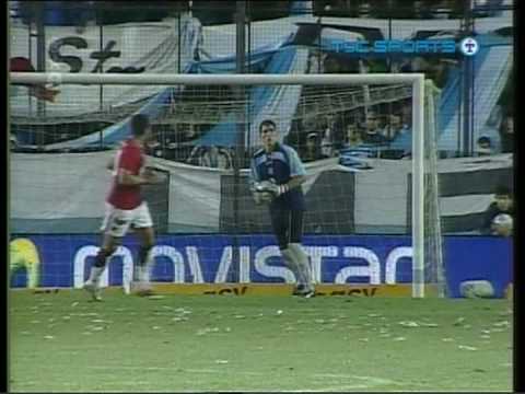 Increible gol de Esteban Fuertes a Racing 