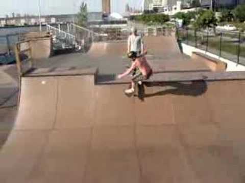 Mini ramp hudson river heliport bowl ...