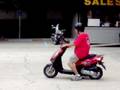 videos de Scooter Rider (First Time ever operating anything)