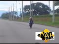 Whelie en Pulsar 180 Whelie en Pulsar 180