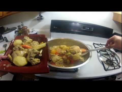 Lutong Pinoy - https://www.facebook.com/groups/LutongPinoyFastbreak/ https://twitter.com/#!/lutongpinoyfast In this video I will show you how to cook Chicken Curry. Chicken...