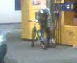 videos de Zucki an der Tankstelle