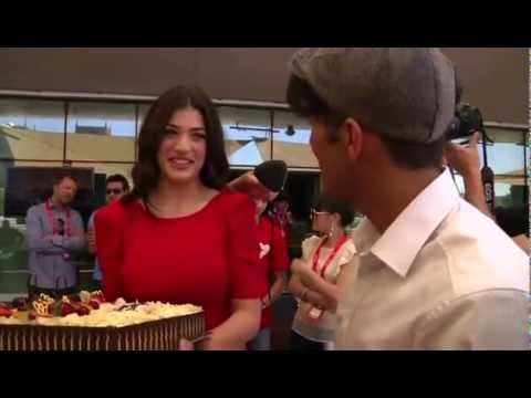 Video - Για ποιον τραγούδησε το "Happy Birthday" η Ήβη Αδάμου;