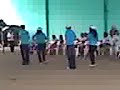 a bailar regeton
