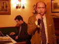 Chotis compuesto para homenajear las noches del Café Lion, e interpretado por su autor. Toda una primicia.