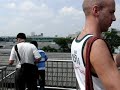 ウィークエンドマーケット（歩道橋）