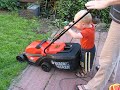David met grasmaaier David met grasmaaier