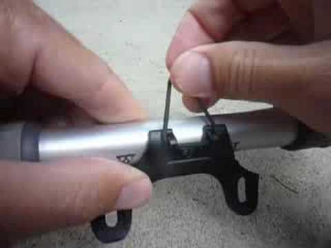 how to attach pump to bike