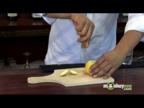 how to cut a lemon