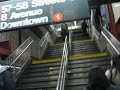 en la estacion del metro 59