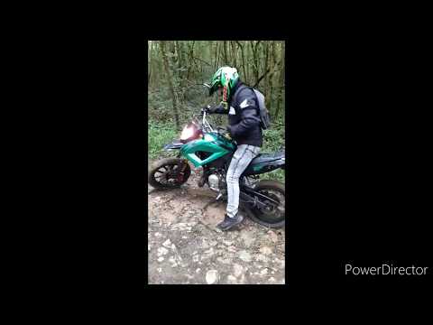 On monte la montée avec ma keeway tx xray et Orcal firefox on galère un peu #delire #fail