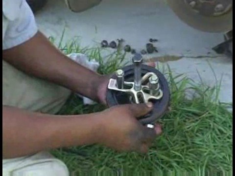 Mazda 626 Water Pump Replacement : Mazda 626 Water Pump Replacement: Removing the Pulley