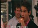 DGK... DeNiks zingt een liedje met de band.... DGK... DeNiks zingt een liedje met de band....