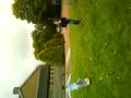 Jelmer en romar aan het voetballen en ik als verslaggever Jelmer en romar aan het voetballen en ik als verslaggever