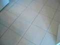videos de MVI_0315 hall bath w-laundry rm n Lvl 2 MBed1