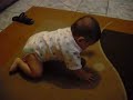 aprendendo engatinhar