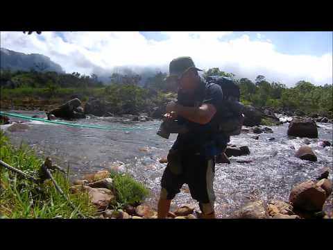 Travessia do Rio Kukenan na Venezuela