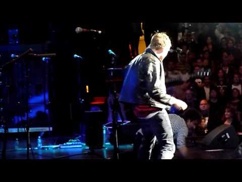 0 Water tossing Albarn nearly makes Simonon shatter another bass