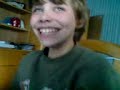 Mein Bruder beim Brauseschn�ffeln