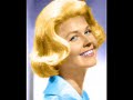 the magic of doris day.


disclaimer: all photos, stills, clips and music are copyrighted to their respective owners.  no infringement intended.