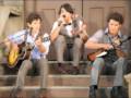 backstage,becoming,brothers