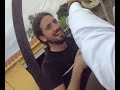 Amamigo afredo en el pozo