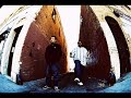 Bekijk muziek clip van People Under the Stairs met Empty Bottles Of Water
