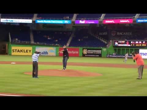 Marlins - Former WCW and WWE superstar Bill Goldberg throws out the first pitch to jump start the Legends of Wrestling Night at Marlins Park. The promotion was in conj...