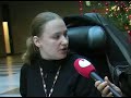 Het innen van een nieuwe eigen bijdrage voor bewoners van zorginstellingen gaat gewoon door, ondanks alle fouten en uitvoeringsproblemen bij de overheid. Niet omdat staatssecretaris Bussemaker principieel vindt dat dit moet gebeuren. Zij zei te begrijpen dat veel ouderen, chronisch zieken en gehandicapten in de problemen komen als ze tussen 150 en 300 procent meer moeten gaan betalen. Maar helaas, 