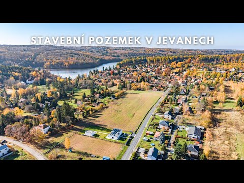 Video Stavební pozemek v Jevanech