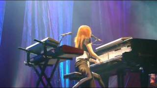 Tori Amos - Josephine - Paris 2009