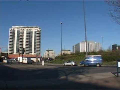 6. Looking West: Lower Lea Crossing, ...