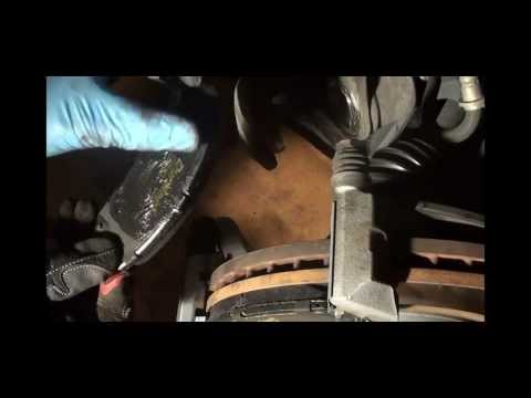 Replacing the Front Brake-Pads on an Acura TL 2006