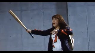 浅川梨奈がバットでソンビを叩きまくる! アクションシーンのメイキングが到着/映画『トウキョウ・リビング・デッド・アイドル』浅川梨奈VSゾンビのメーキング特別映像