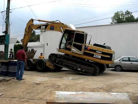 retro excavadora - maquinaria pesada 320 caterpillar.