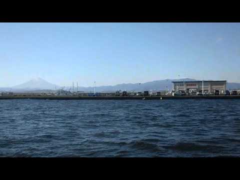 江ノ島から富士山を見る