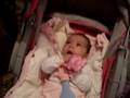 leticia brincando