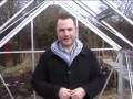 how to build a small greenhouse