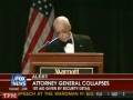 videos de Mukasey Collapses During Speech