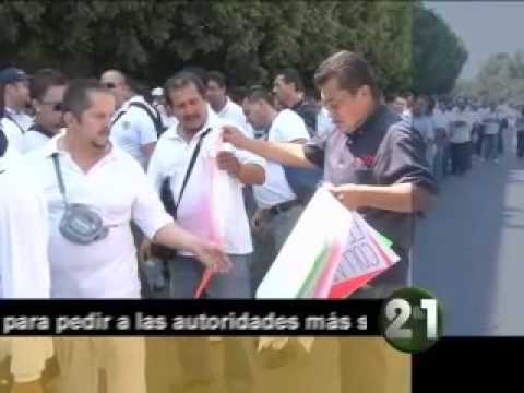 Corte 44 - Chóferes y dueños de Midibuses del SISTECOZOME marchan exigiendo seguridad Oct 19 2012